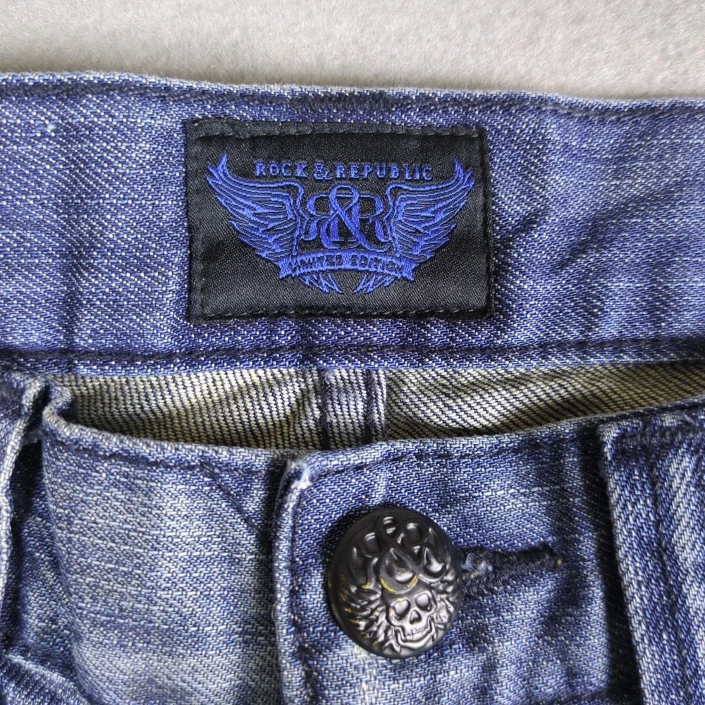 Rock & Republic Jeans Mens 30x30 Blue Dirty Denim Medium Wash Distressed Colburg